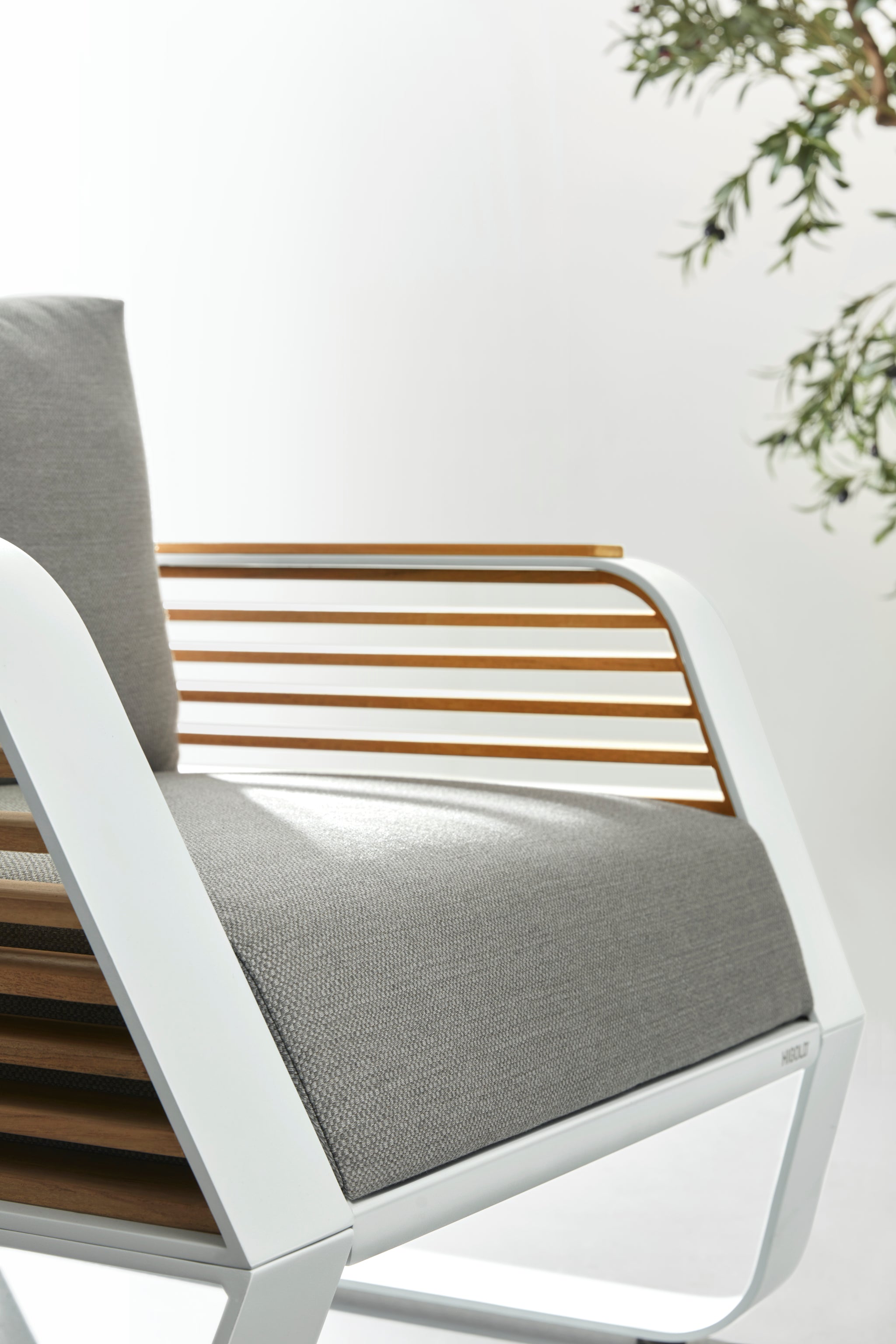 Wing Single Sofa