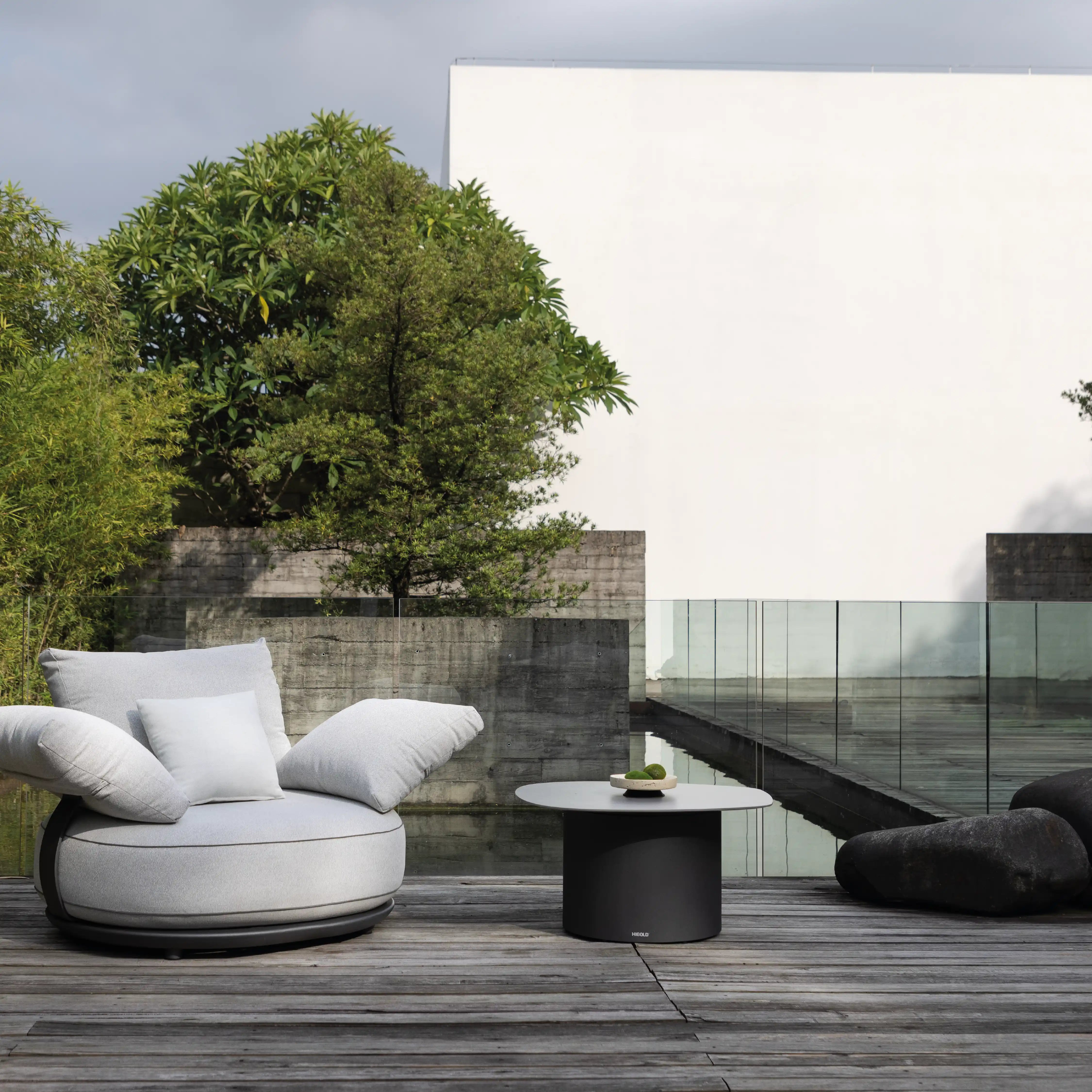 Calla Coffee Table