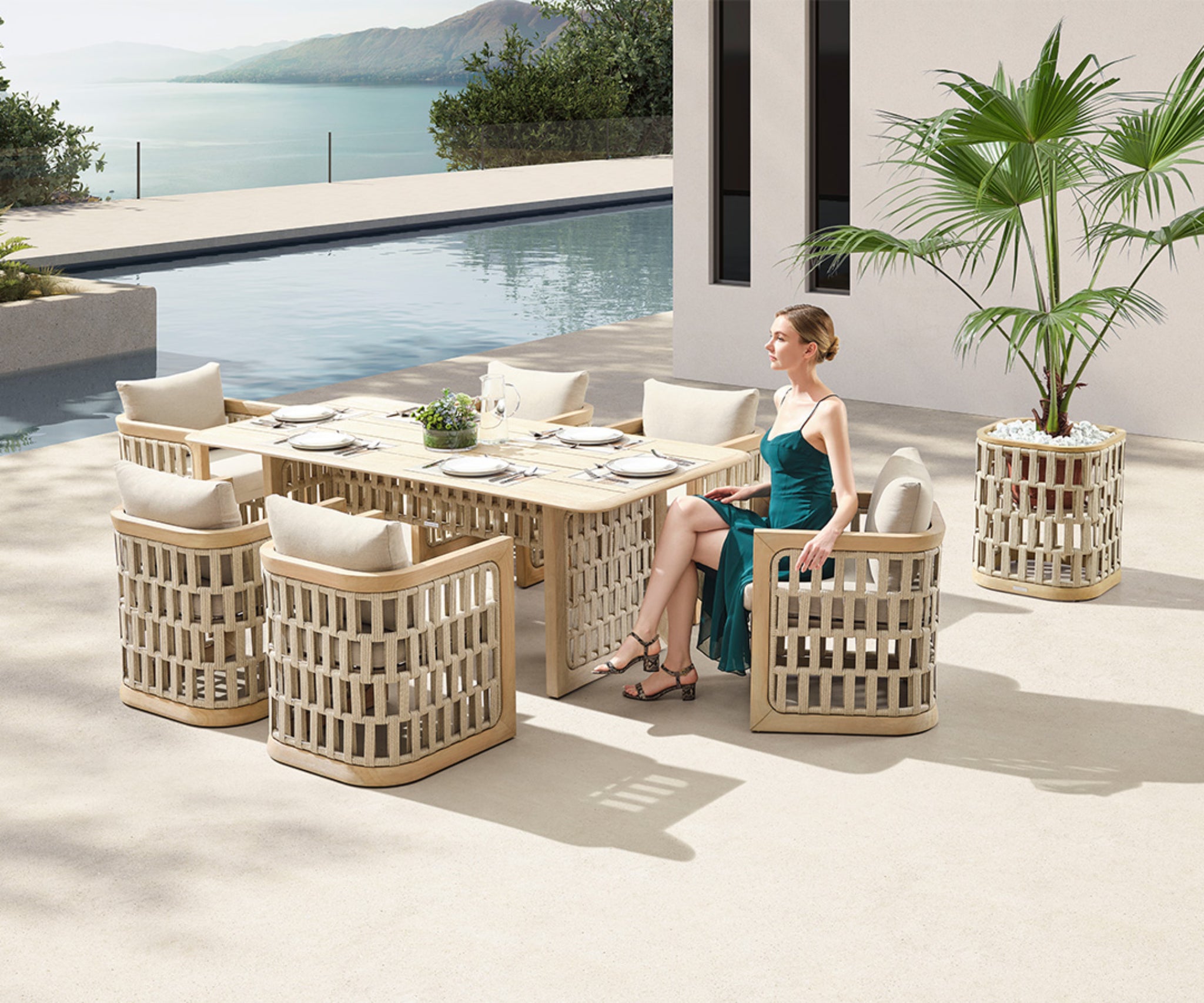 Riva Dining Table